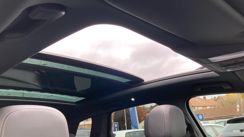 Volkswagen Touareg 3.0 V6 TDI 4Motion Black Edition 5dr Tip Auto Diesel Estate